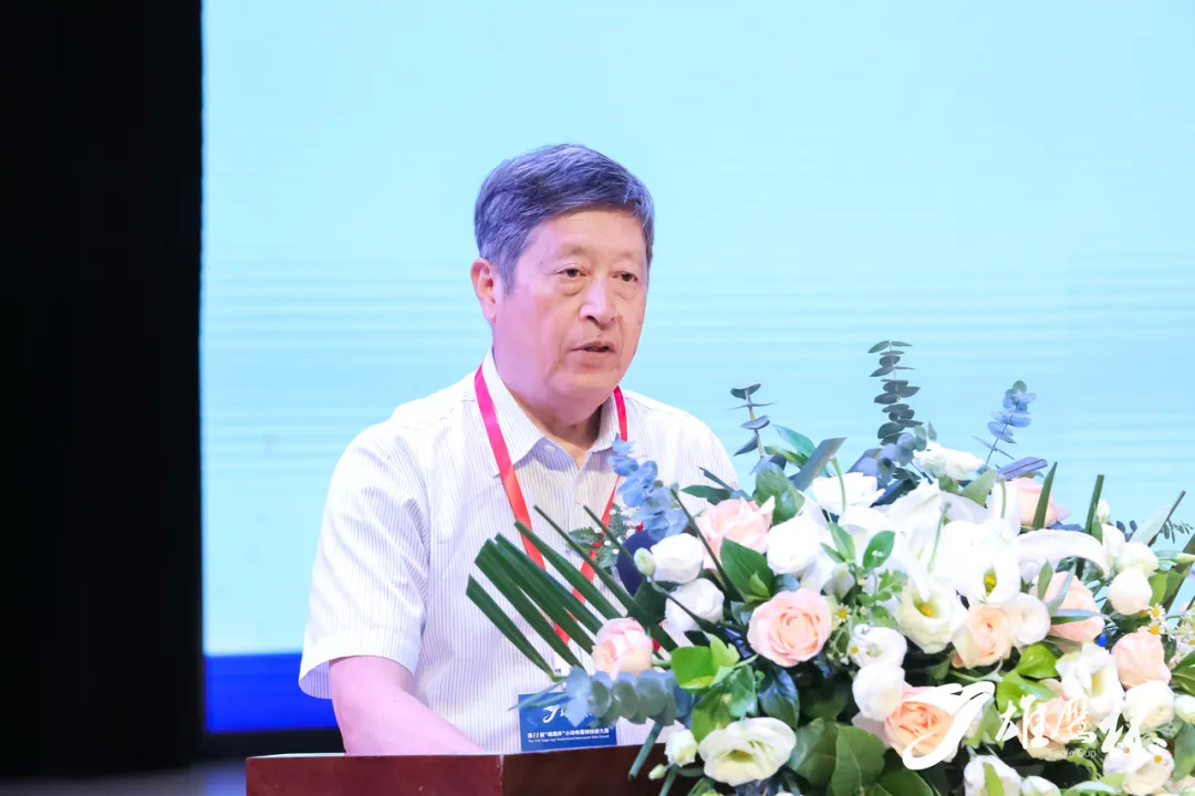 图片10.png 百校齐聚冰城竞锋芒,十一载薪火铸匠心:第十一届雄鹰杯小动物医师技能大赛盛大开幕