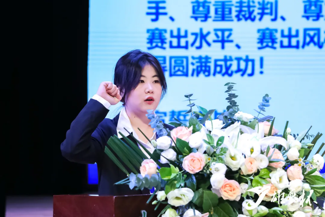 图片13.png 百校齐聚冰城竞锋芒,十一载薪火铸匠心:第十一届雄鹰杯小动物医师技能大赛盛大开幕